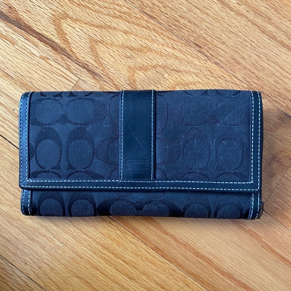 Coach Accordion Wallet In Signature Canvas Gem